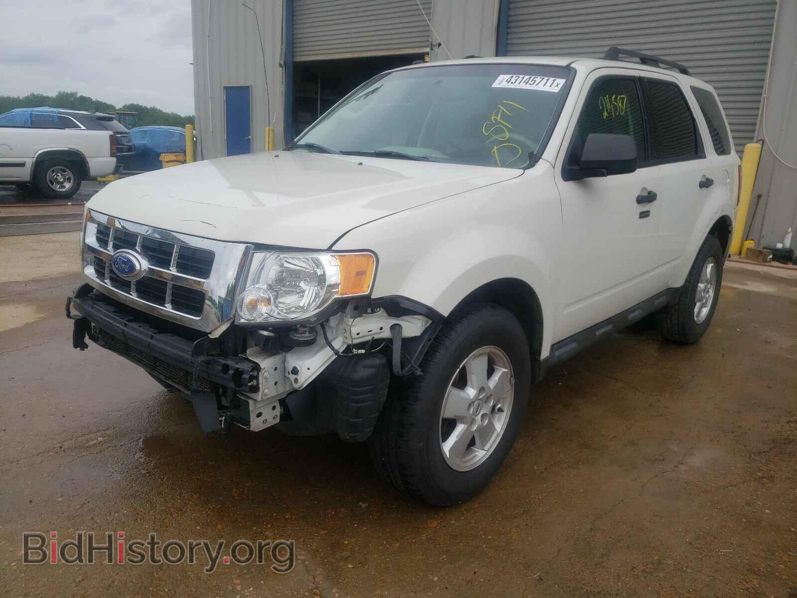 2011 FORD ESCAPE - VIN: 1FMCU0D73BKC18476 - Фото 2