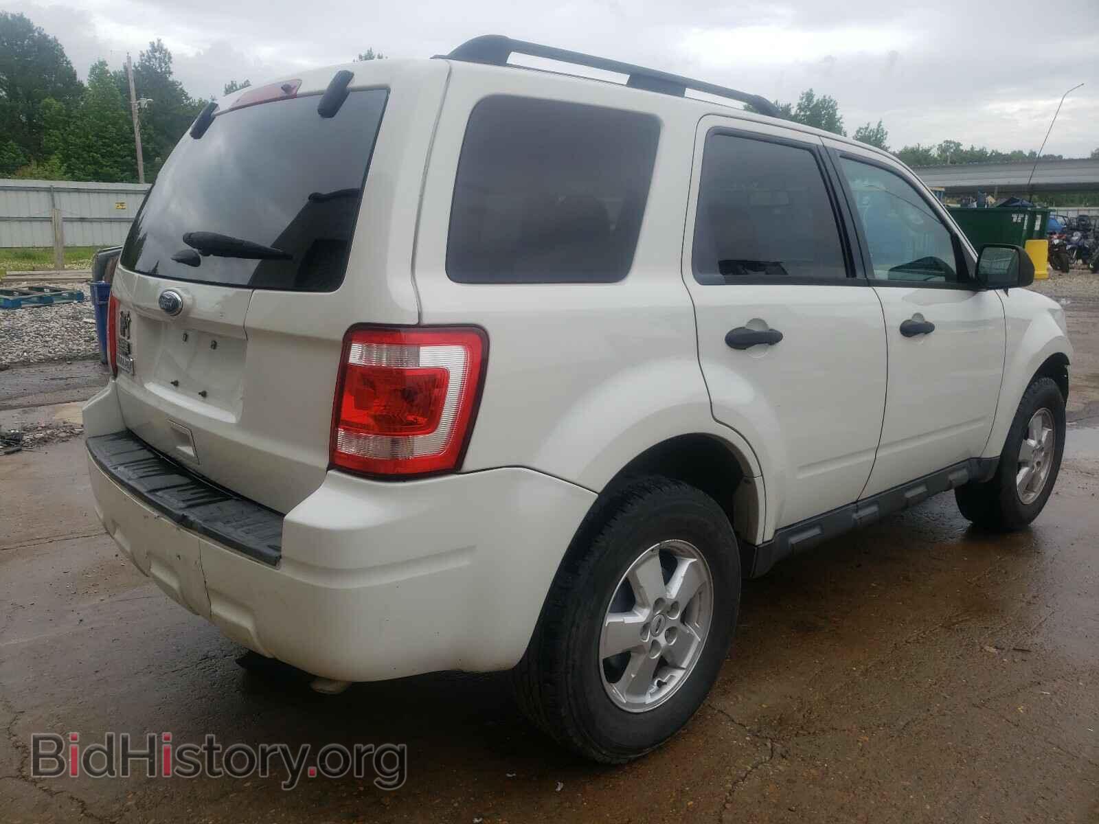 2011 FORD ESCAPE - VIN: 1FMCU0D73BKC18476 - Фото 4