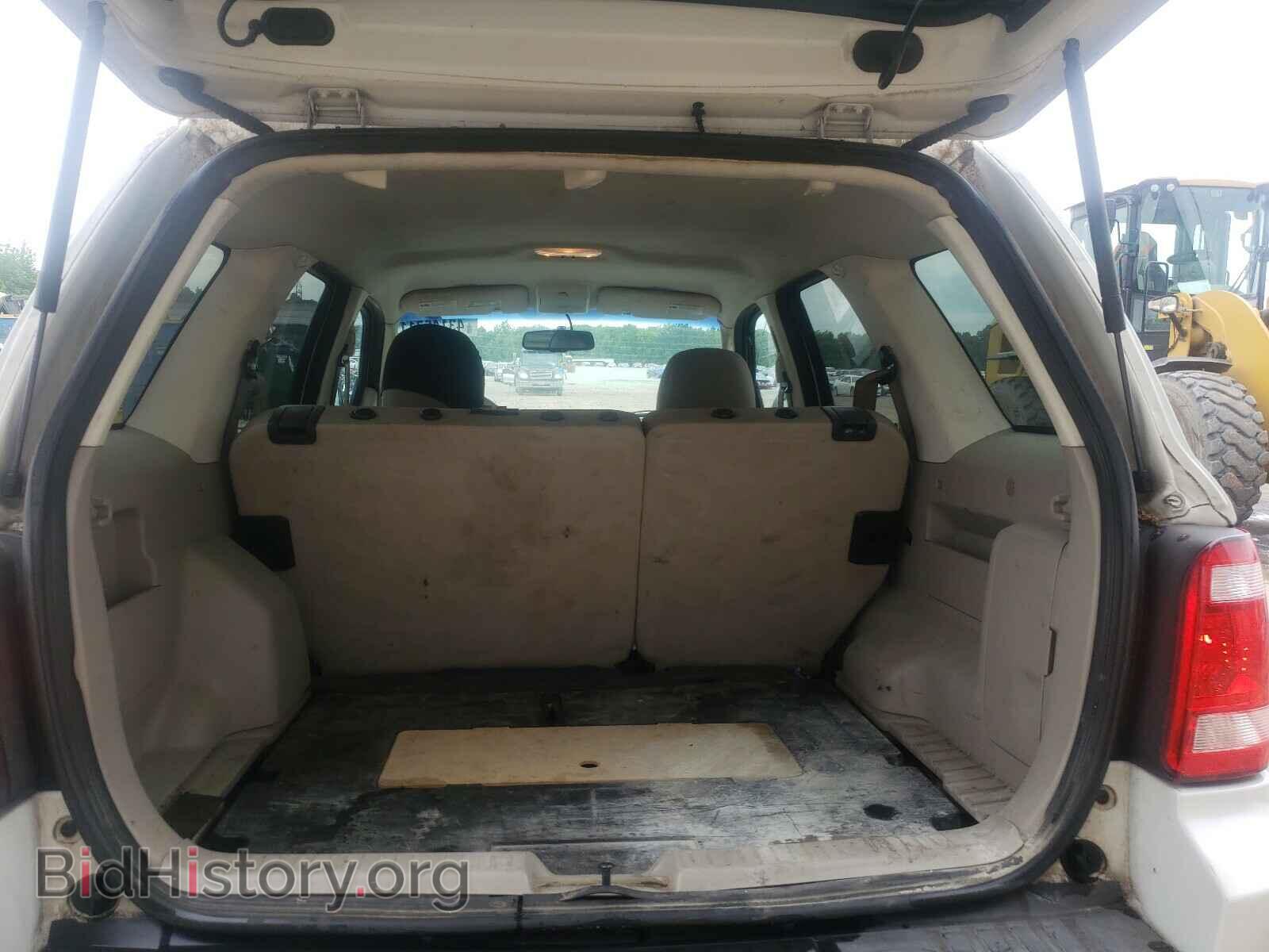2011 FORD ESCAPE - VIN: 1FMCU0D73BKC18476 - Фото 9