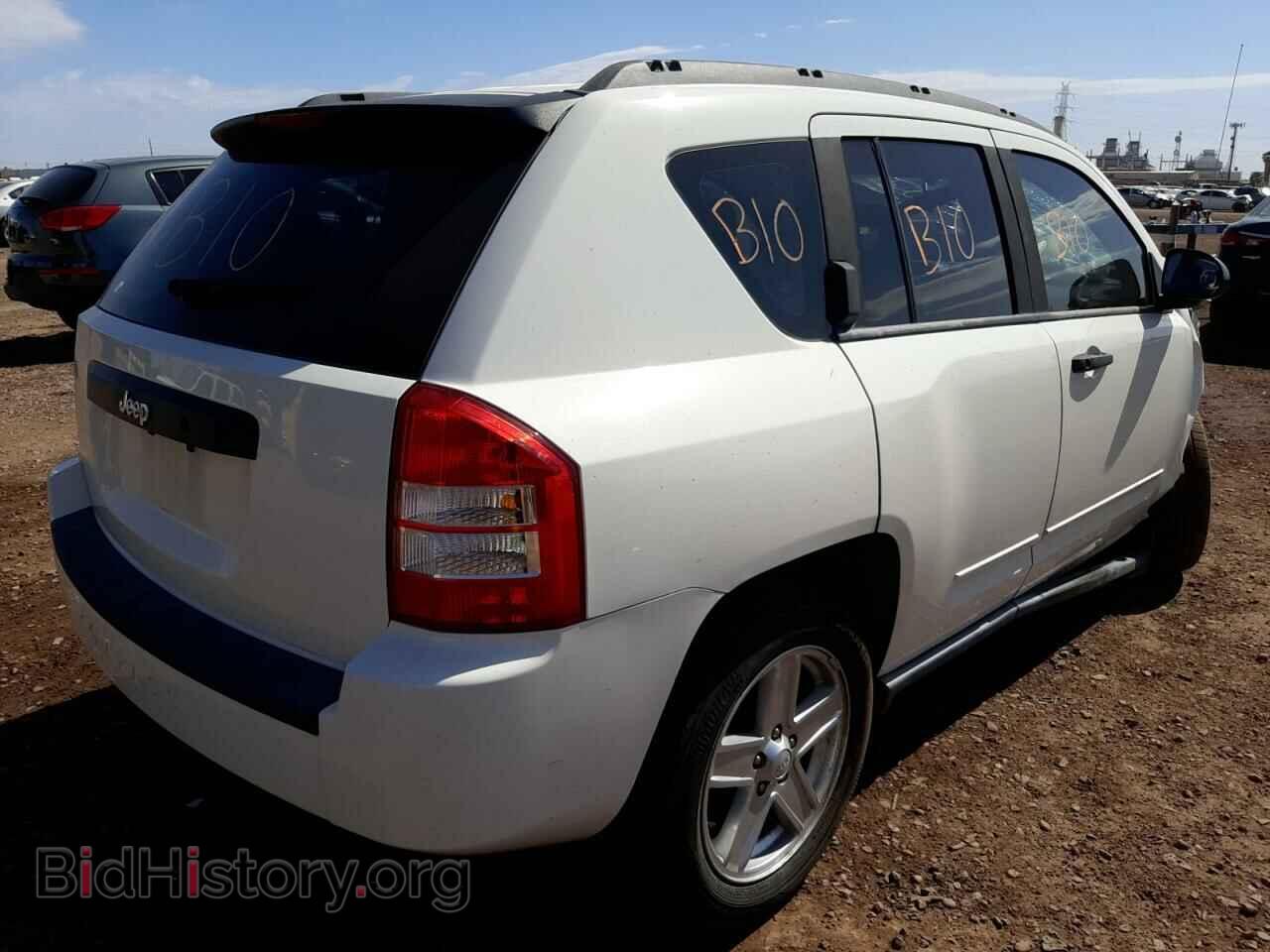 2009 JEEP COMPASS - VIN: 1J4FT47AX9D228501 - Фото 4