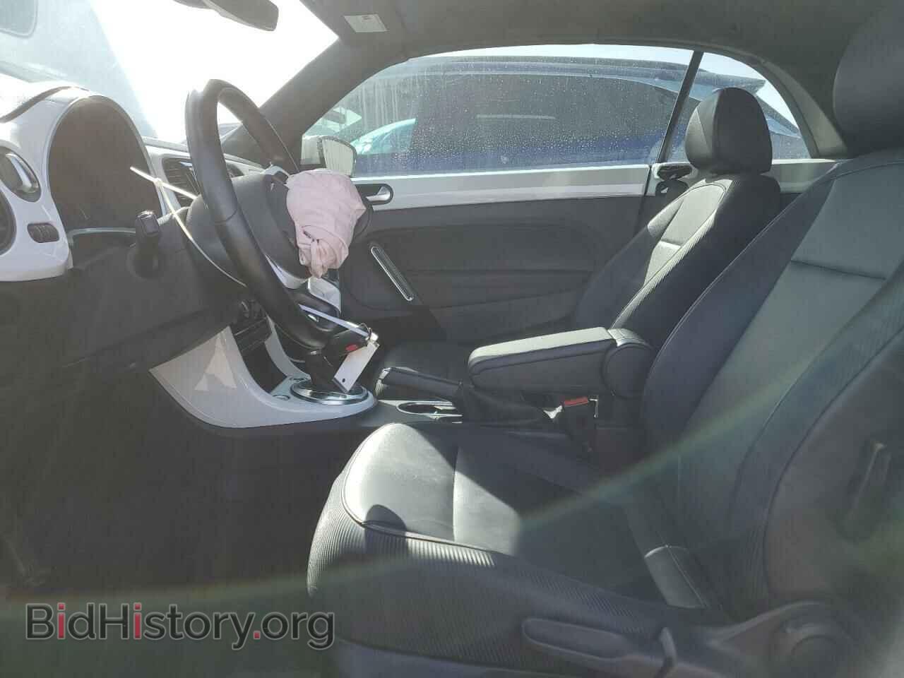 2017 VOLKSWAGEN BEETLE - VIN: 3VW517AT2HM804939 - Фото 7