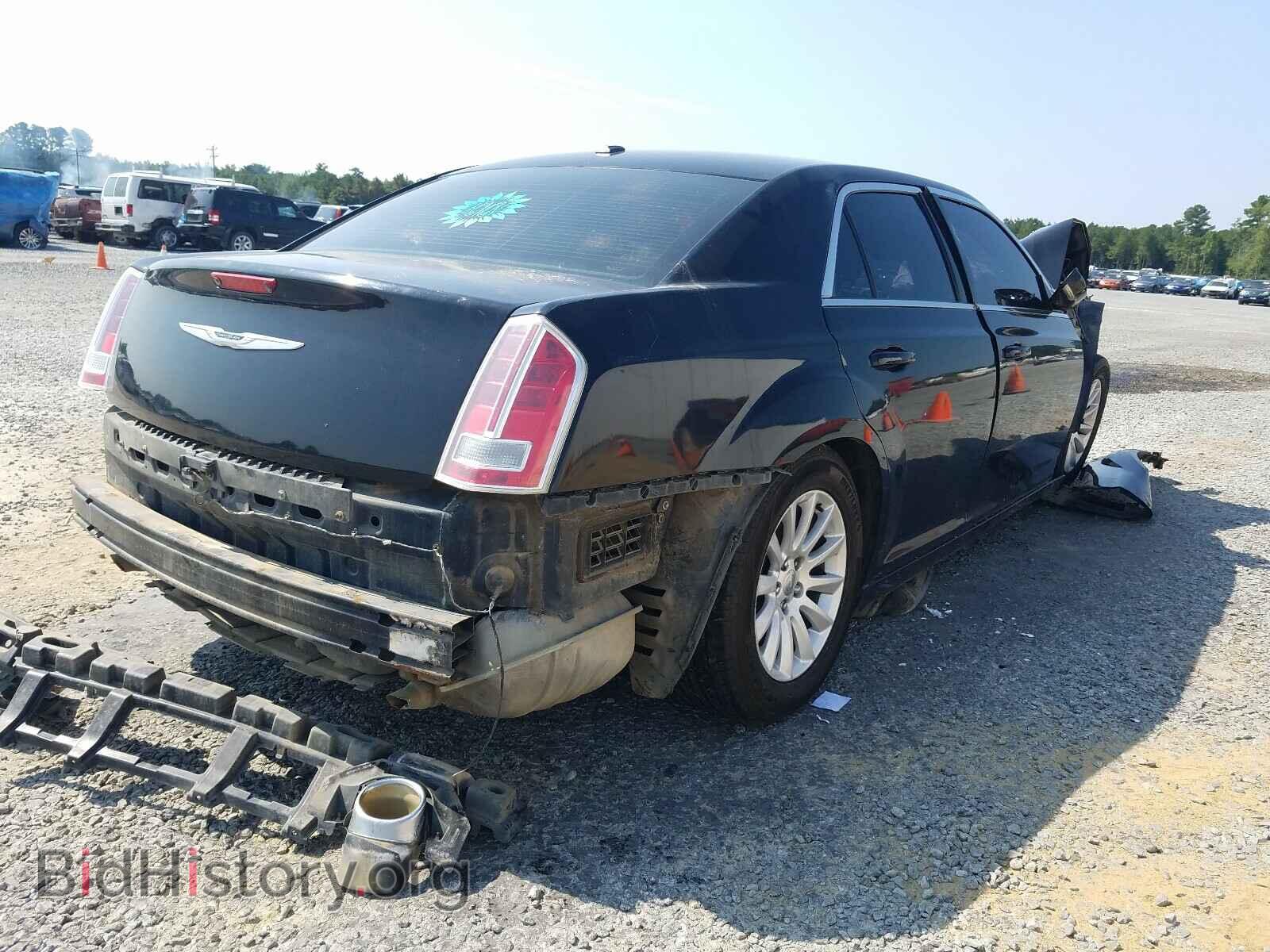 2011 CHRYSLER 300 - VIN: 2C3CA5CG5BH599433 - Фото 4