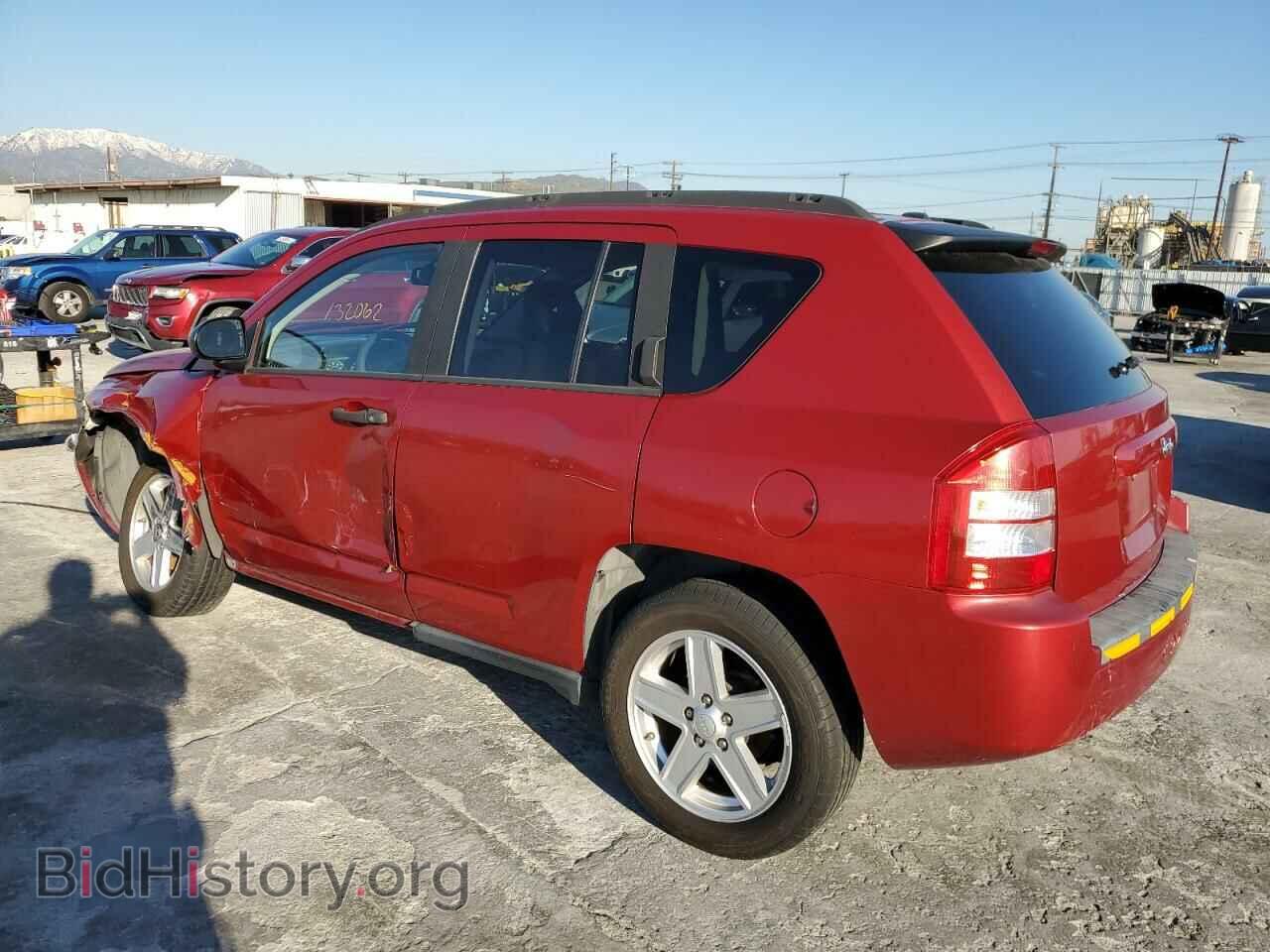 2007 JEEP COMPASS - VIN: 1J8FT47W07D102106 - Фото 2