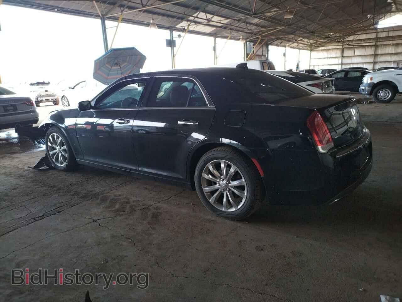 2016 CHRYSLER 300 - VIN: 2C3CCAKG3GH278454 - Фото 2