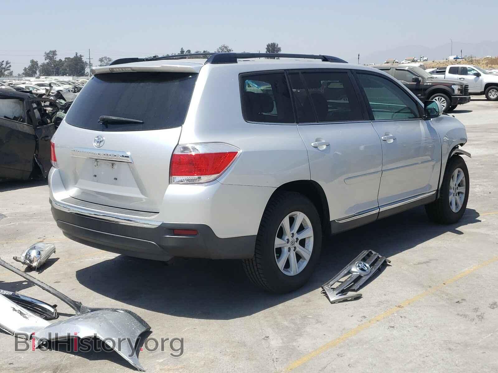 2013 TOYOTA HIGHLANDER - VIN: 5TDZK3EH8DS132475 - Фото 4