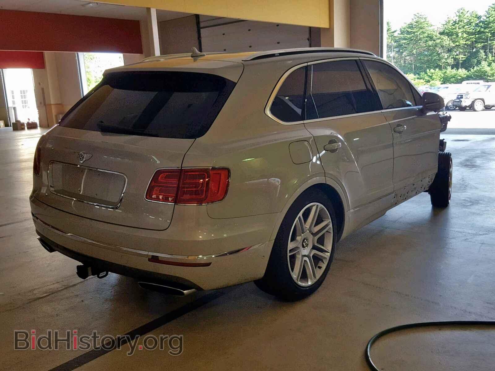 2018 BENTLEY BENTAYGA - VIN: SJAAC2ZV3JC017253 - Фото 4