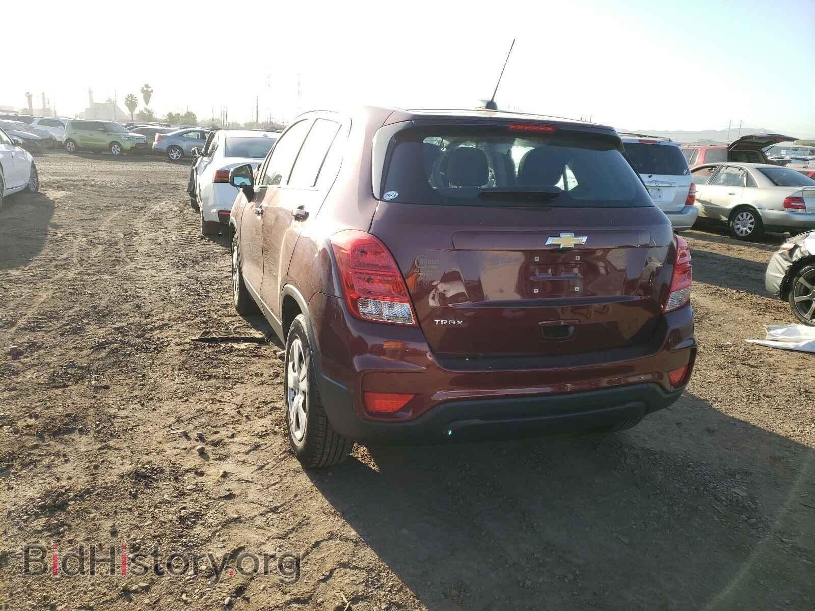 2017 CHEVROLET TRAX - VIN: 3GNCJKSB6HL215215 - Фото 3
