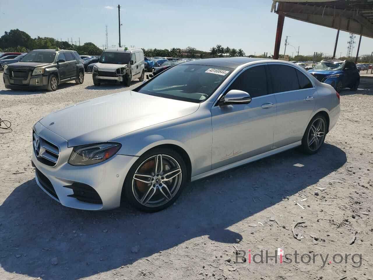 Photo WDDZF4JB0JA388040 - MERCEDES-BENZ E-CLASS 2018