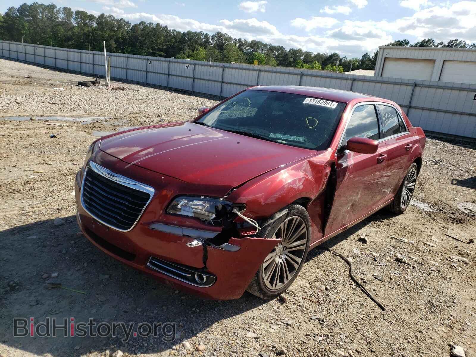 2013 CHRYSLER 300 - VIN: 2C3CCABG6DH611905 - Фото 2