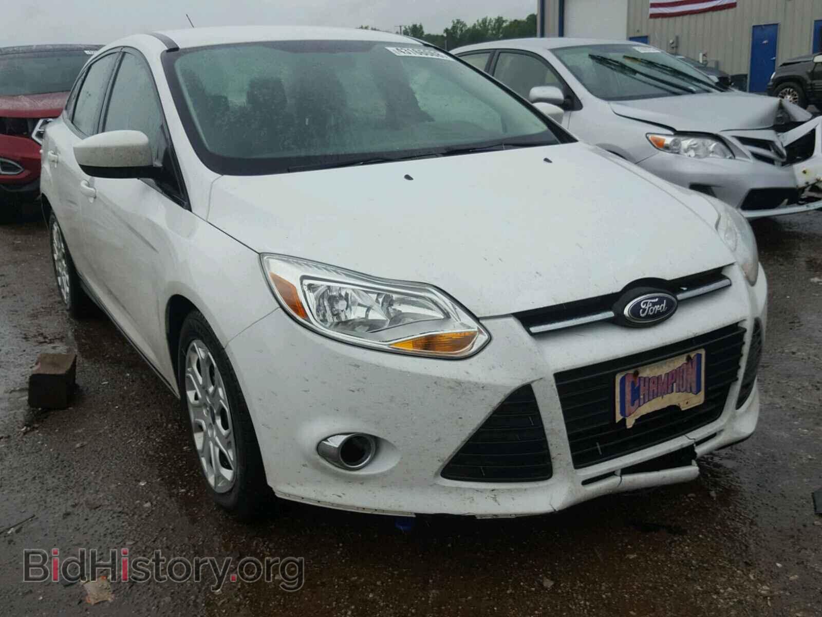 2012 Ford FOCUS Focus SE (VIN 1FAHP3F20CL409858) — фото 1 из 10, Copart, повреждение: механическое