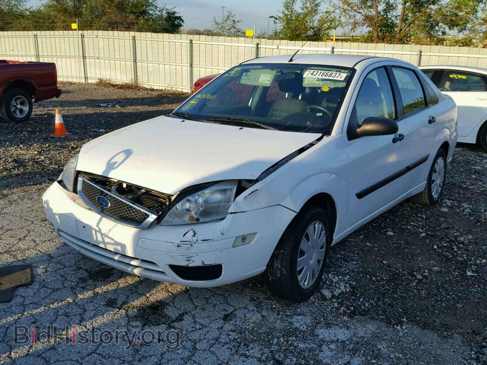 2006 FORD FOCUS - VIN: 1FAFP34N16W247665 - Фото 2