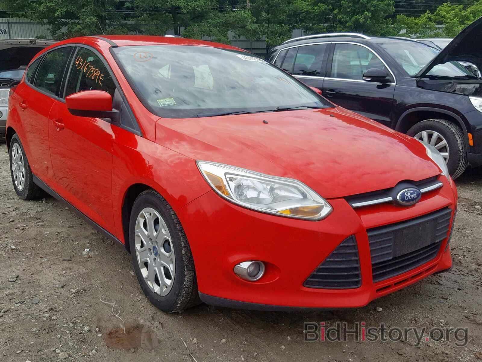 Report 1fahp3k26cl124278 Ford Focus Se 2012 Red Gas Price And Damage History