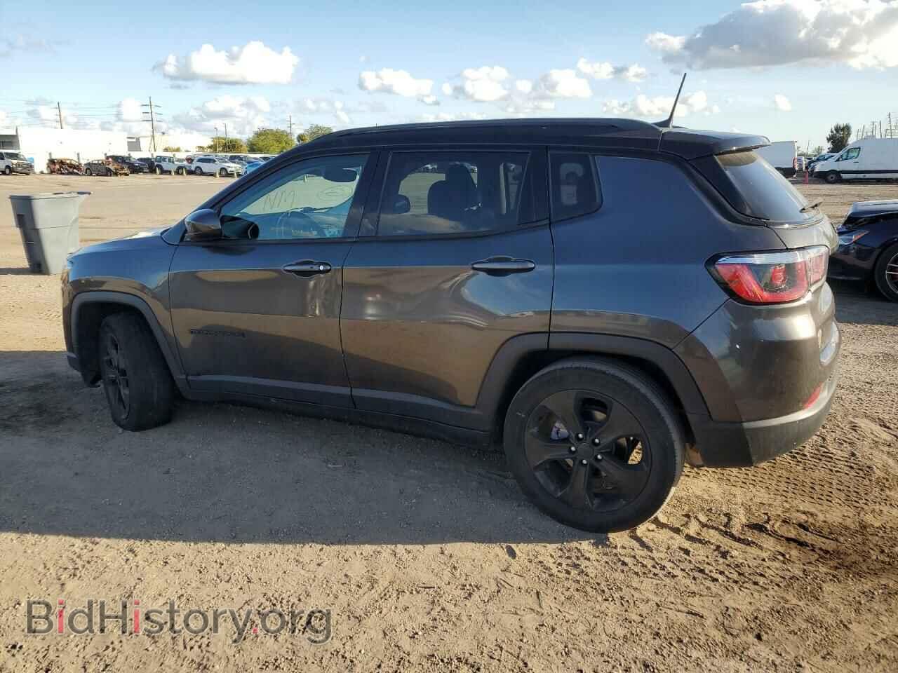 2018 JEEP COMPASS - VIN: 3C4NJCBB0JT486624 - Photo 2