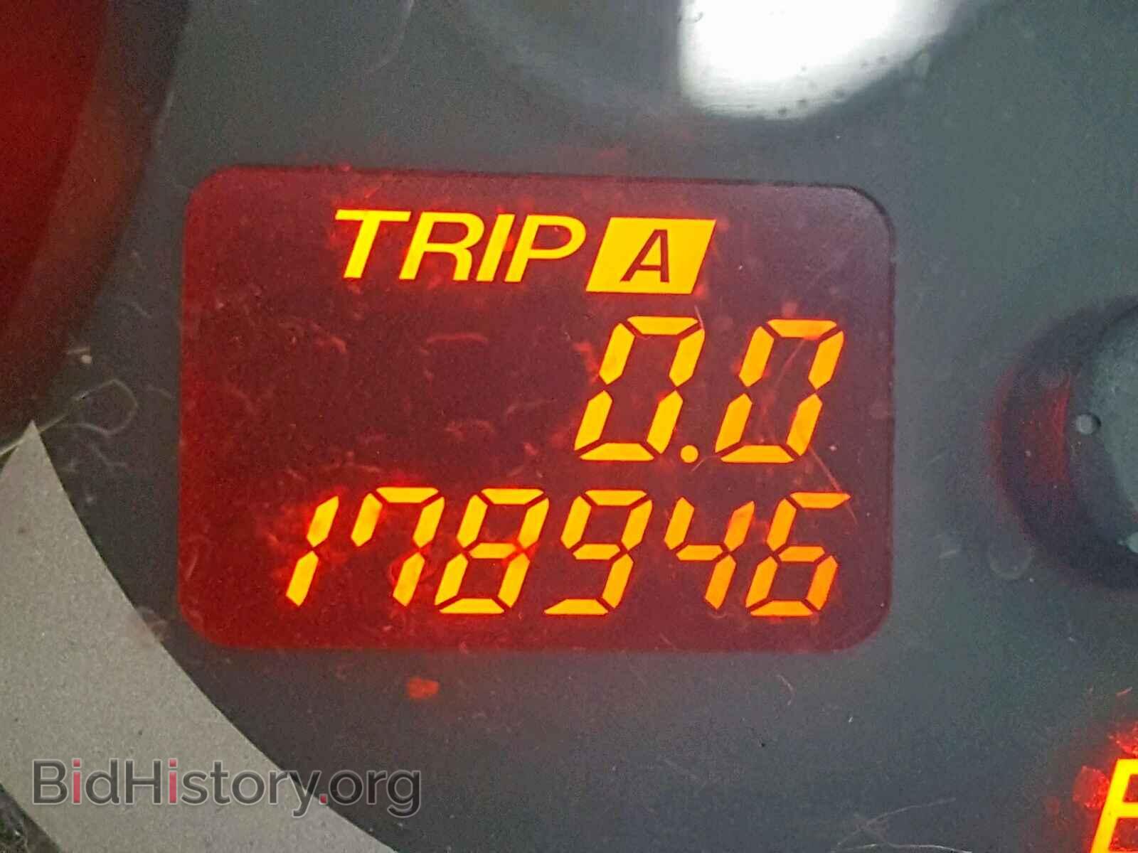 2004 MAZDA 3 S - VIN: JM1BK123741195059 - Photo 8