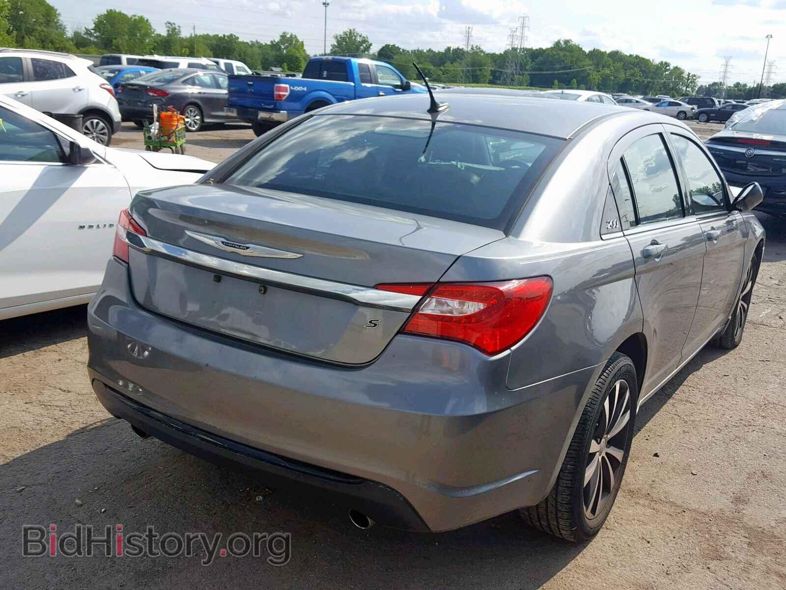 2011 CHRYSLER 200 - VIN: 1C3BC8FG2BN597133 - Фото 4