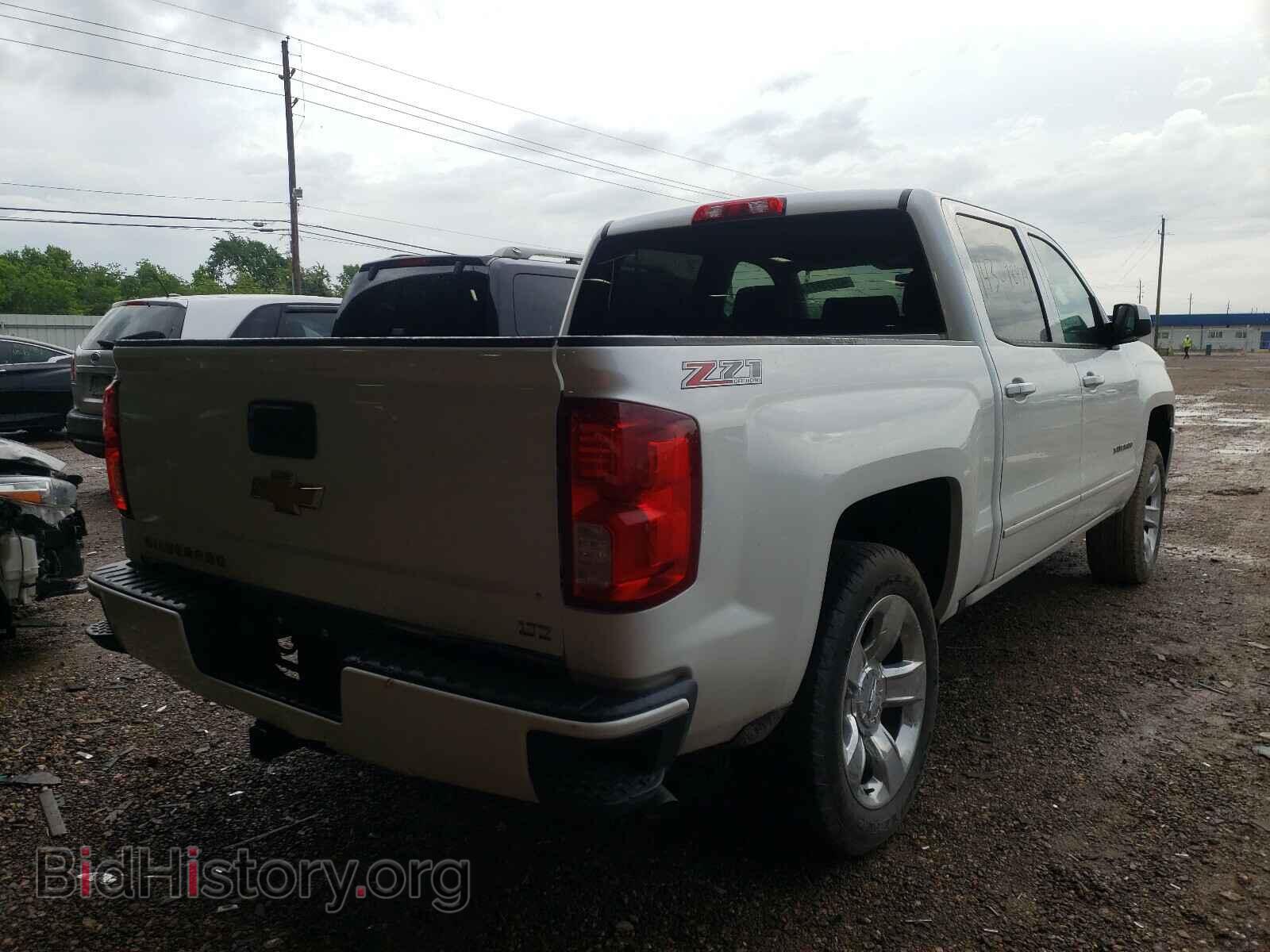 2017 CHEVROLET SILVERADO - VIN: 3GCUKREC9HG352021 - Фото 4
