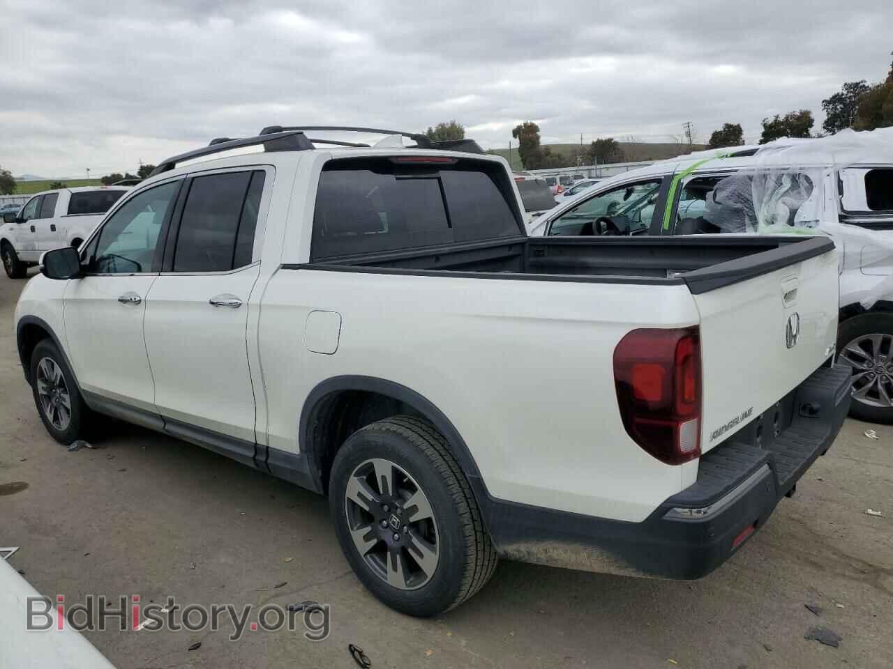 2019 HONDA RIDGELINE - VIN: 5FPYK3F75KB001806 - Фото 2