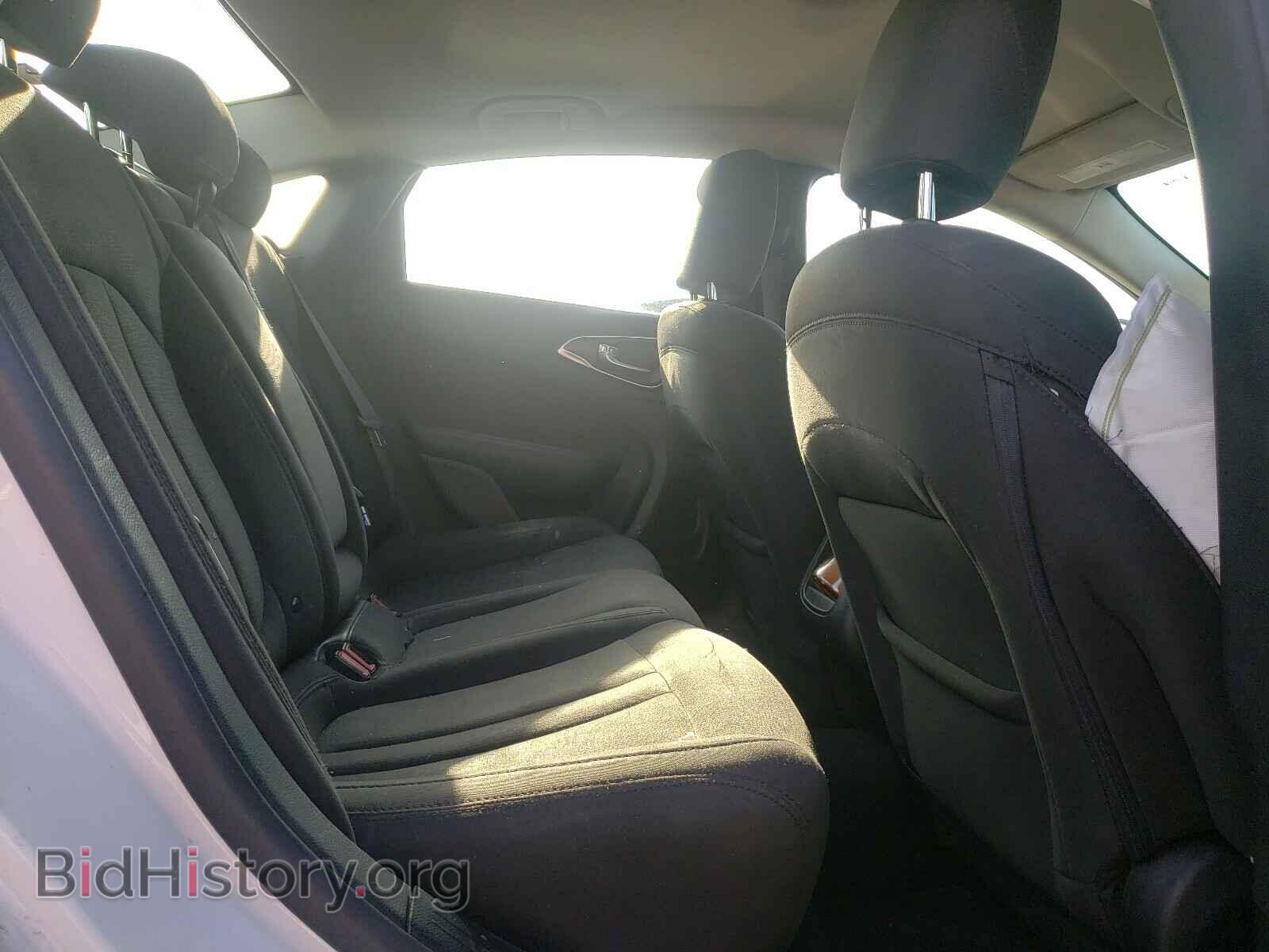 2016 CHRYSLER 200 - VIN: 1C3CCCAB1GN141151 - Фото 6