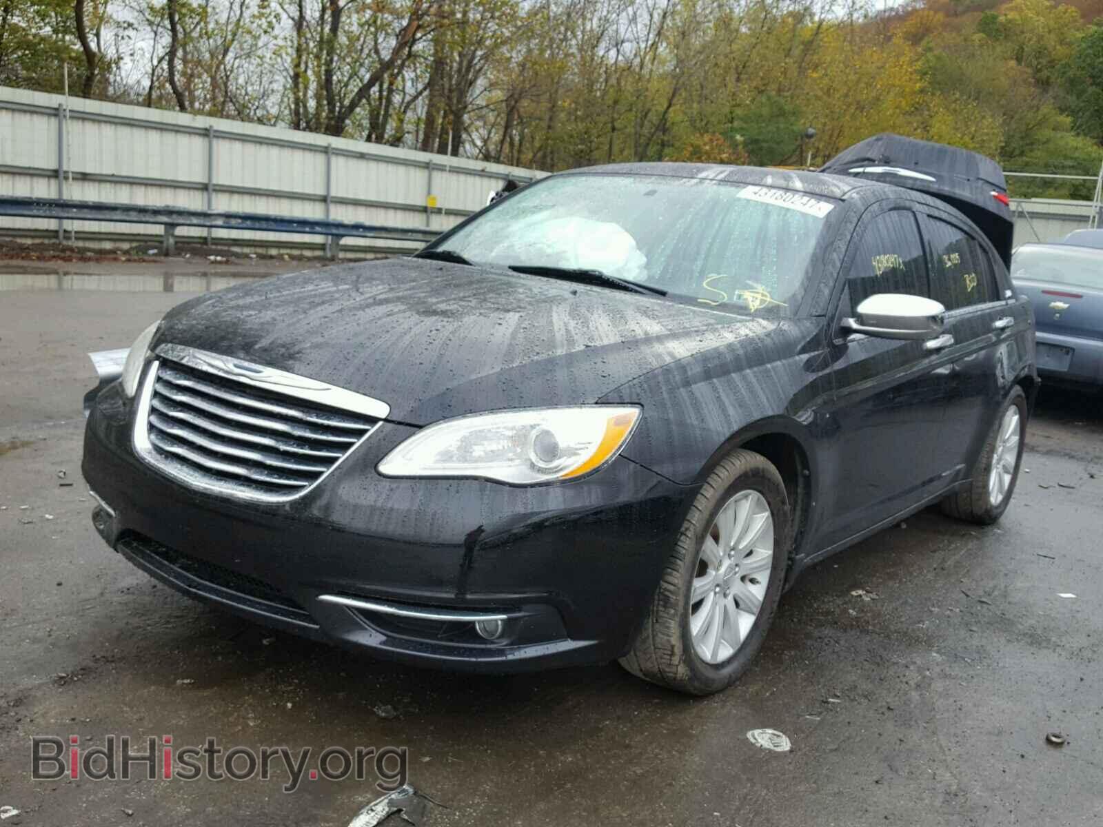 2013 CHRYSLER 200 - VIN: 1C3CCBCG3DN609539 - Фото 2