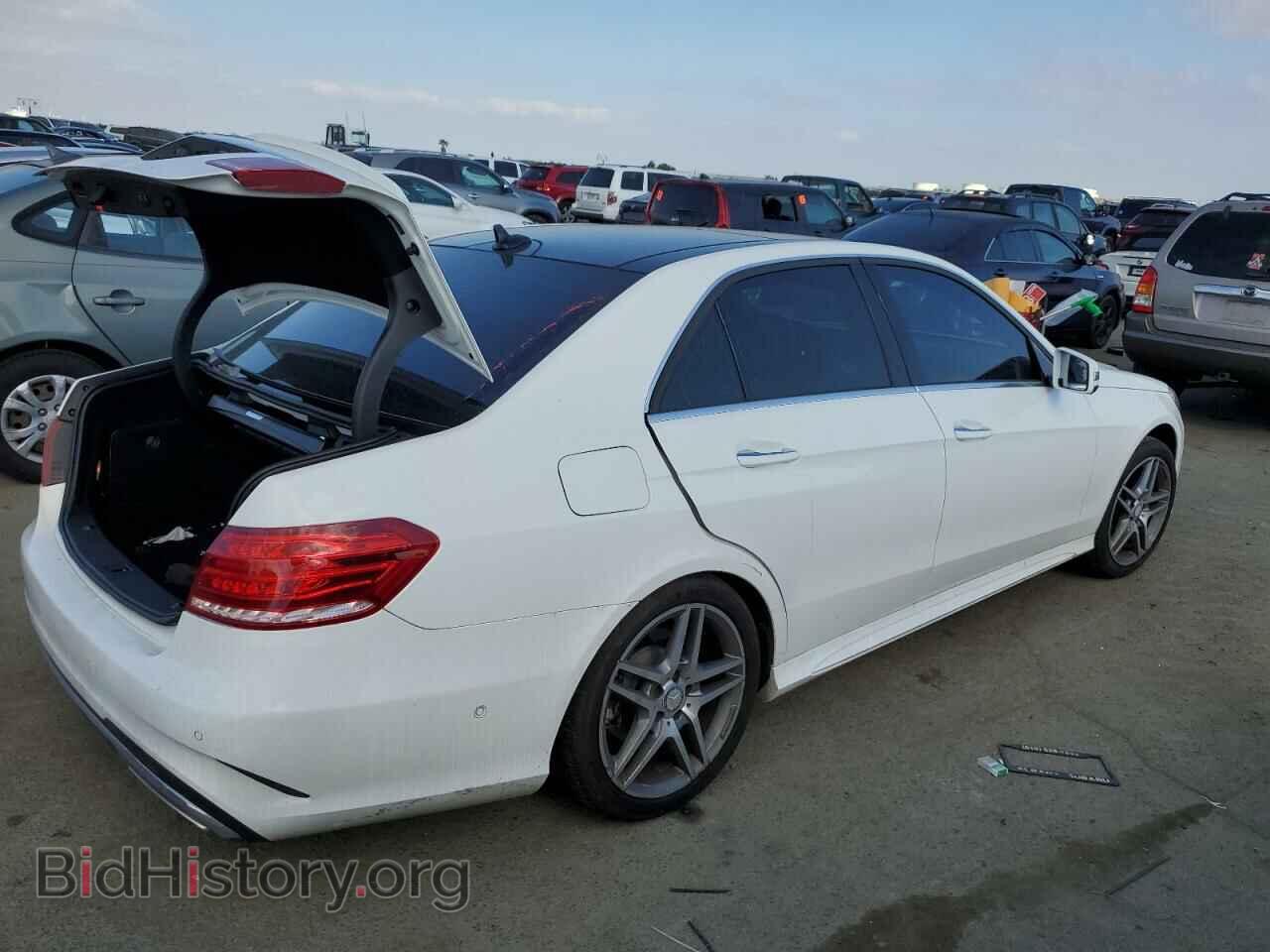 2014 MERCEDES-BENZ E-CLASS - VIN: WDDHF5KB9EA823336 - Фото 3