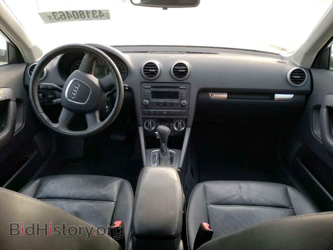 2010 AUDI A3 - VIN: WAUBFAFM9AA160426 - Фото 8