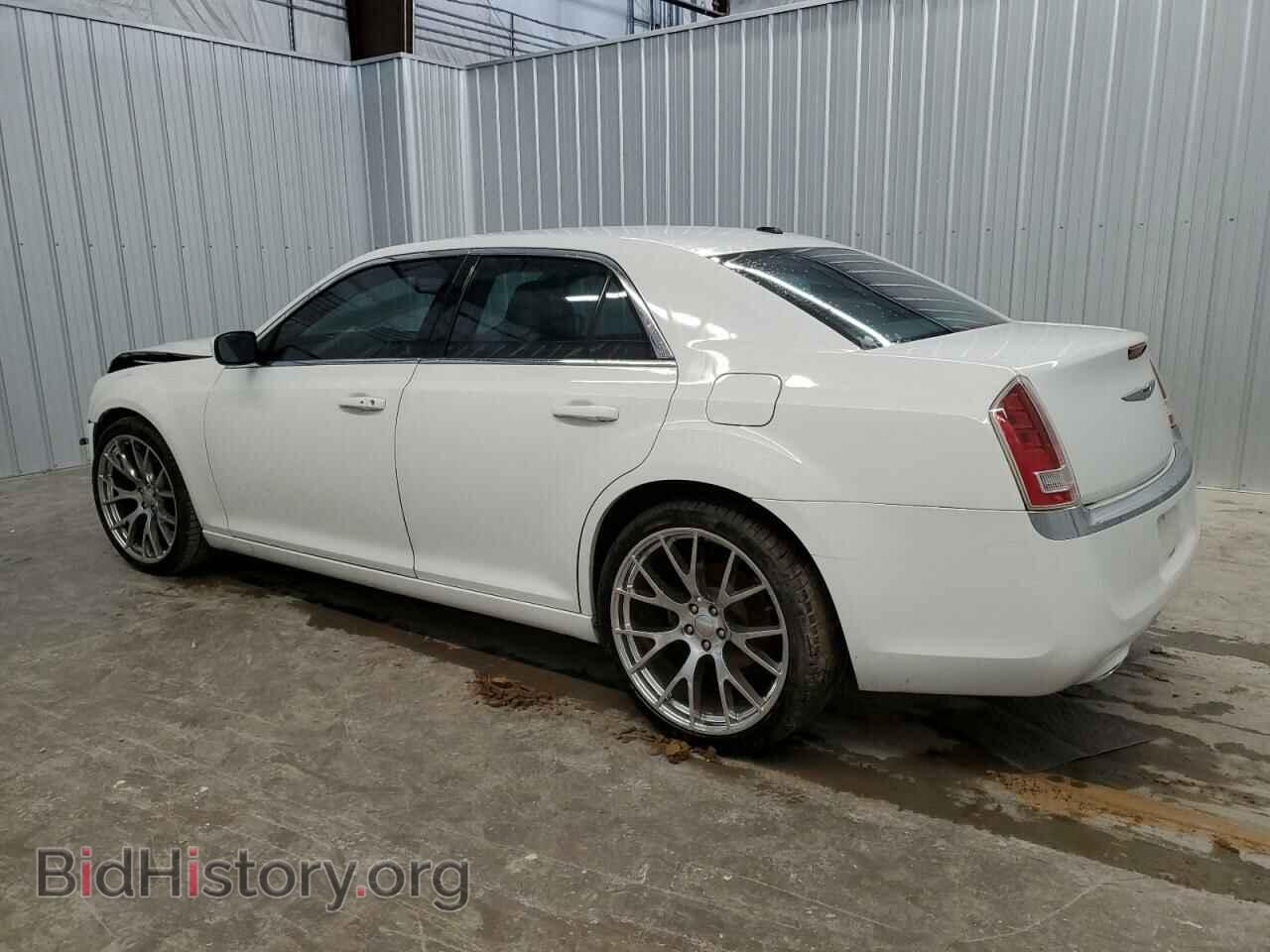 2014 CHRYSLER 300 - VIN: 2C3CCAAG4EH161769 - Фото 2