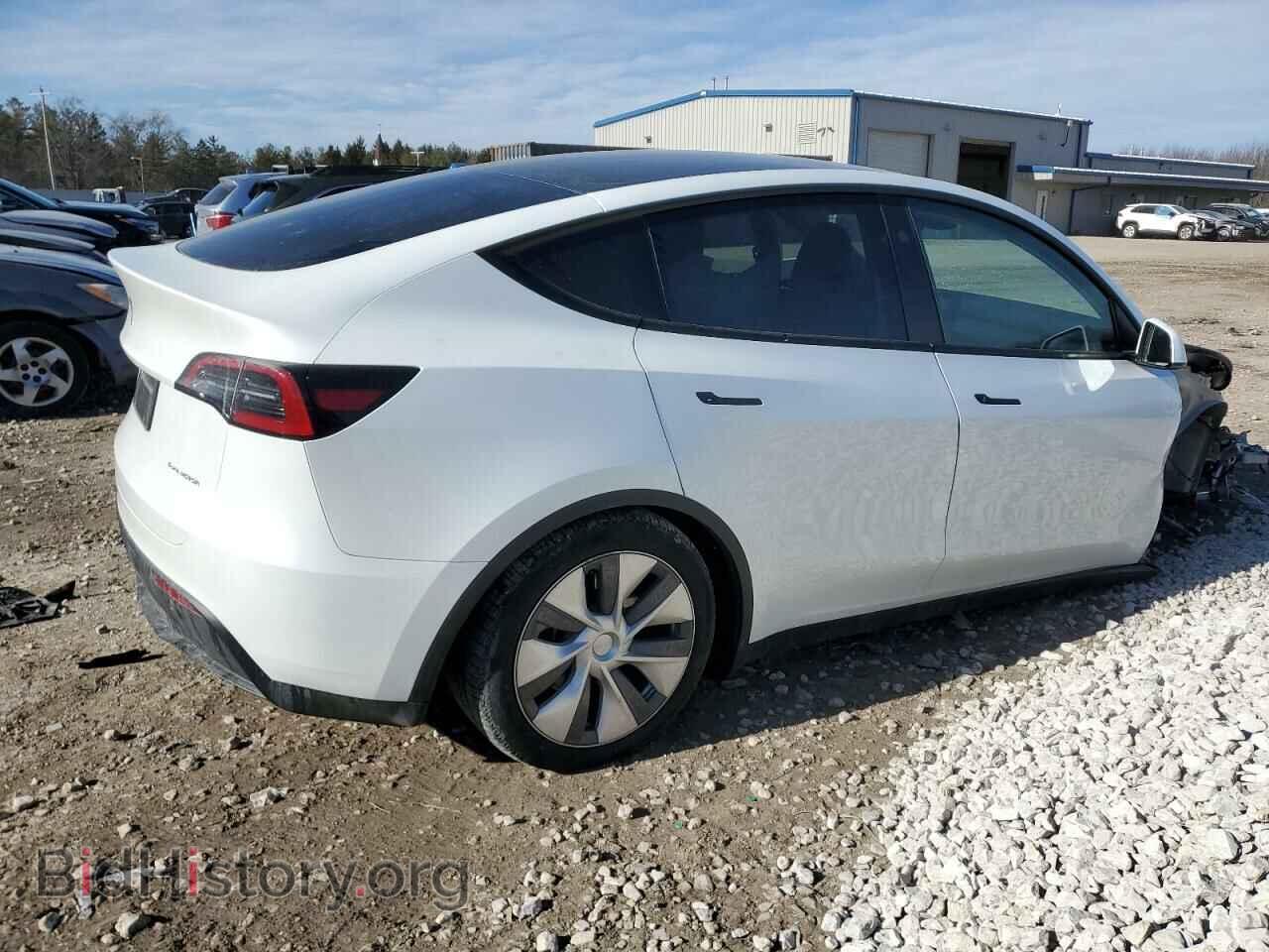 2024 TESLA MODEL Y - VIN: 7SAYGDEE3RA289934 - Фото 3
