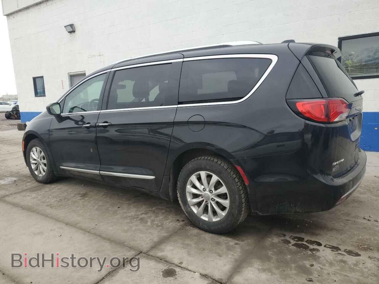 2018 CHRYSLER PACIFICA - VIN: 2C4RC1BG3JR211084 - Photo 2