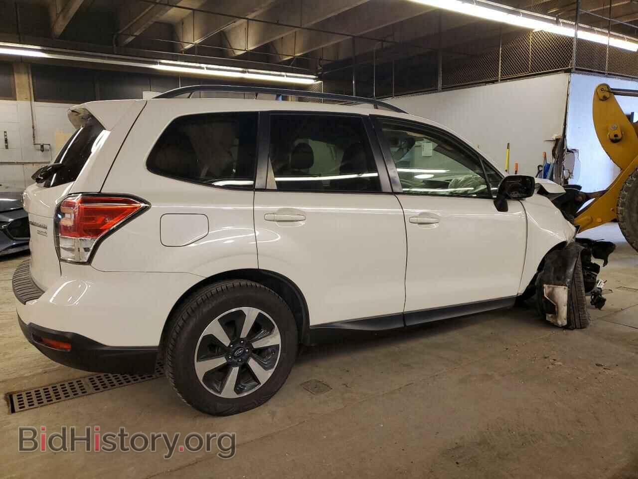 2017 SUBARU FORESTER - VIN: JF2SJAECXHH515004 - Фото 3