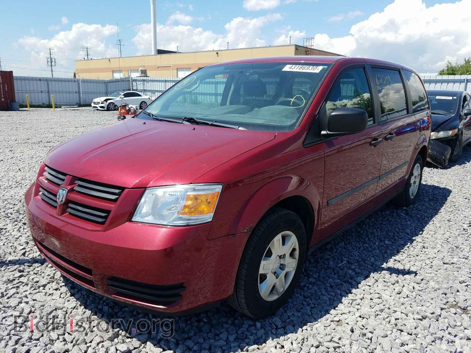 2010 DODGE CARAVAN - VIN: 2D4RN4DE0AR437805 - Фото 2