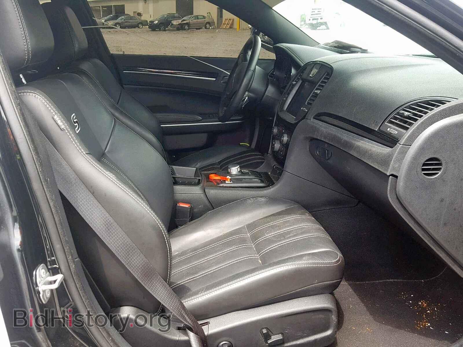 2019 CHRYSLER 300 - VIN: 2C3CCABG0KH516298 - Фото 5
