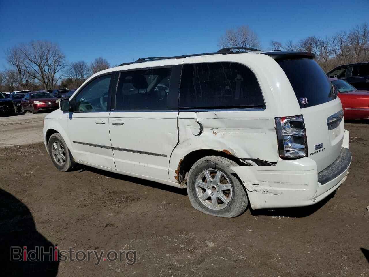 2010 CHRYSLER MINIVAN - VIN: 2A4RR5D17AR230620 - Photo 2