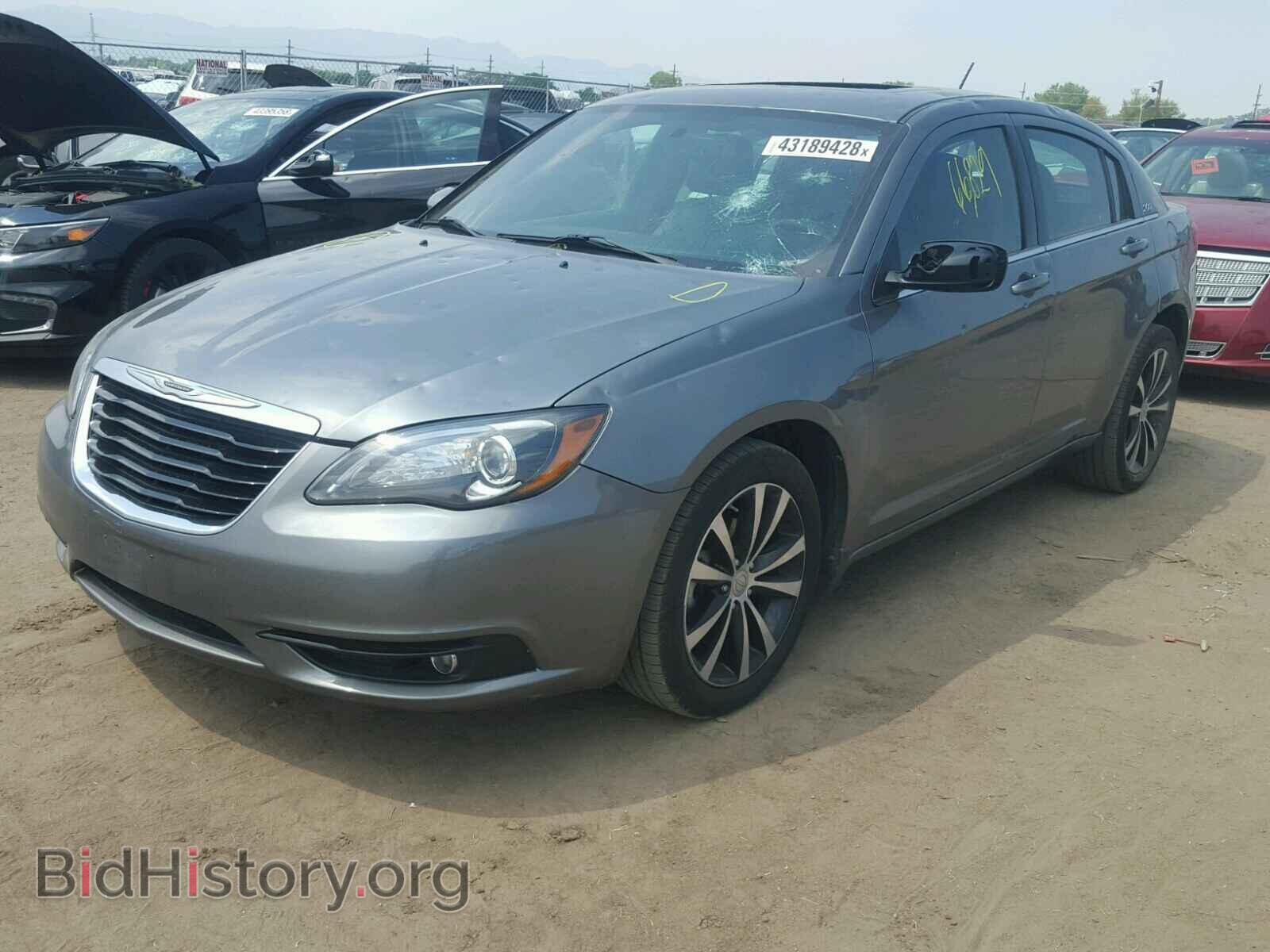 2012 CHRYSLER 200 - VIN: 1C3CCBHG4CN123233 - Фото 2