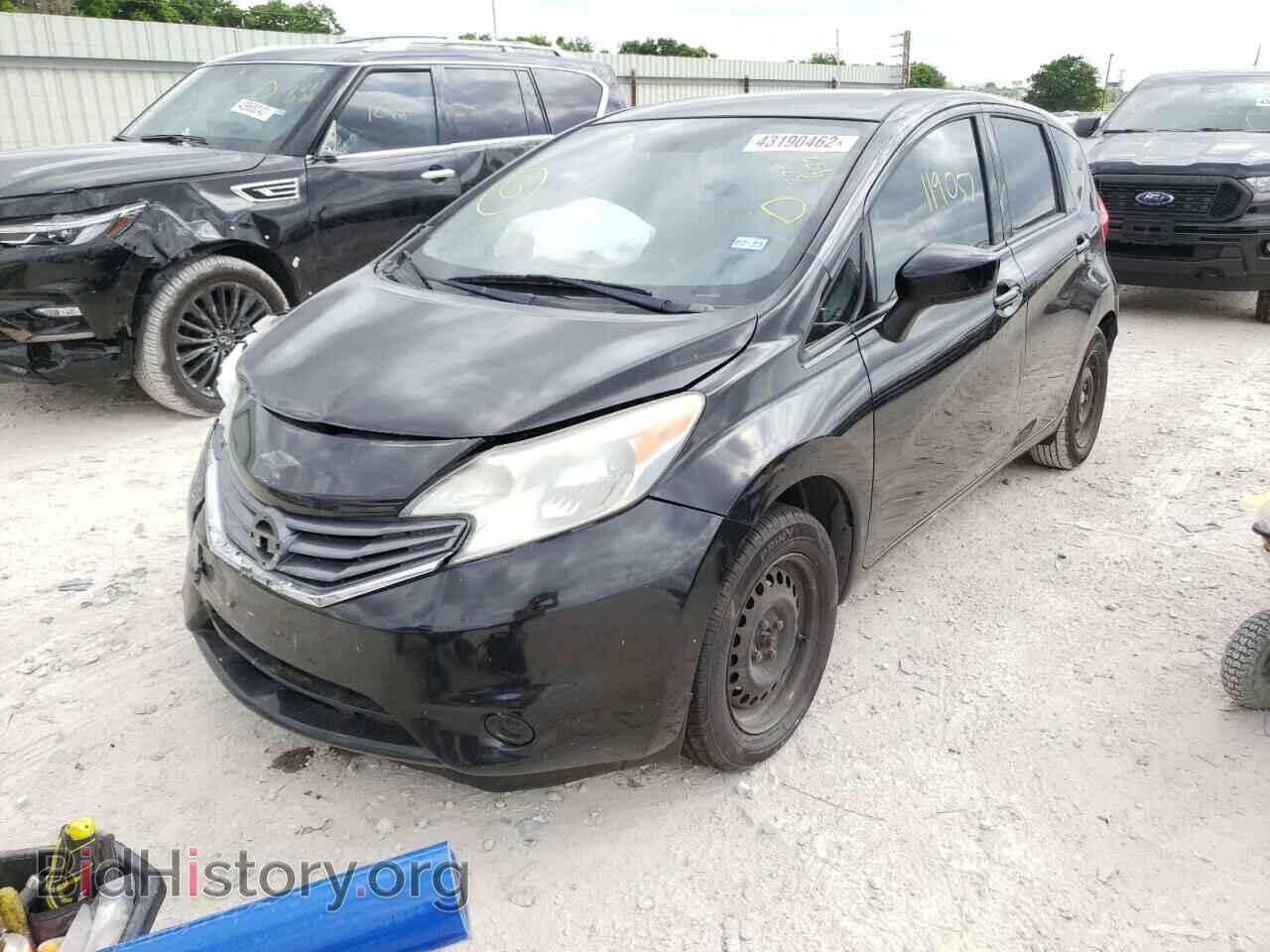 2015 NISSAN VERSA - VIN: 3N1CE2CP3FL379982 - Photo 2