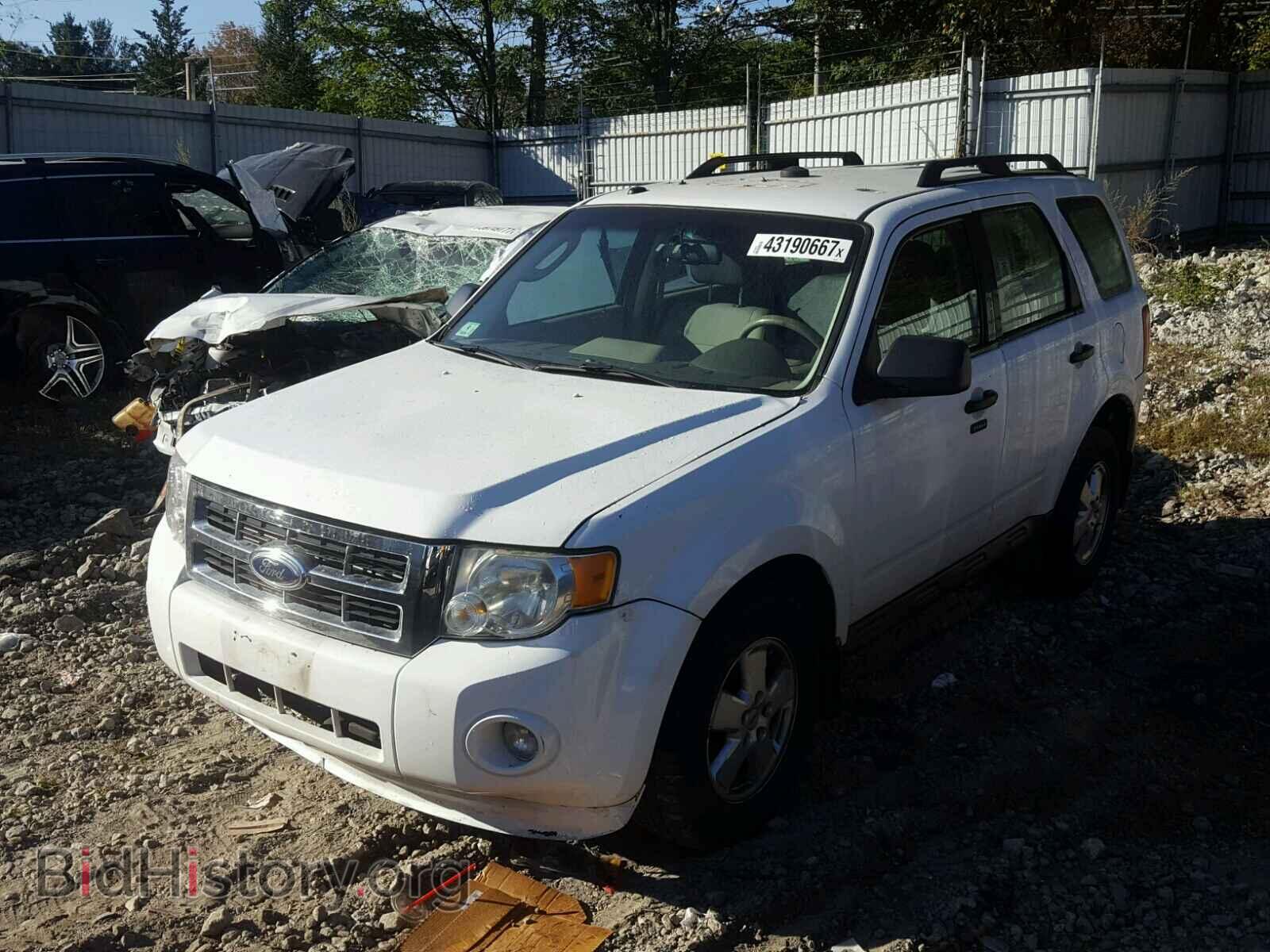 2011 FORD ESCAPE - VIN: 1FMCU0DG6BKC43100 - Фото 2