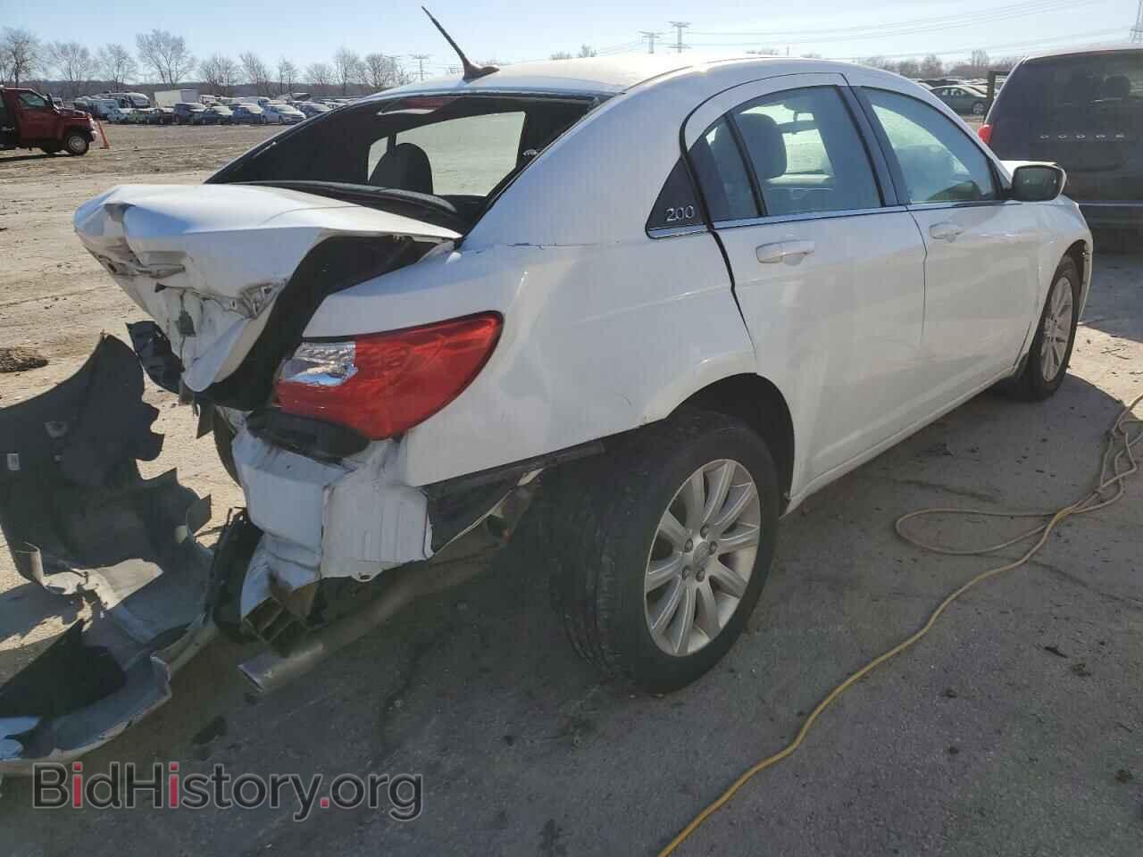 2012 CHRYSLER 200 - VIN: 1C3CCBBG7CN106824 - Фото 3