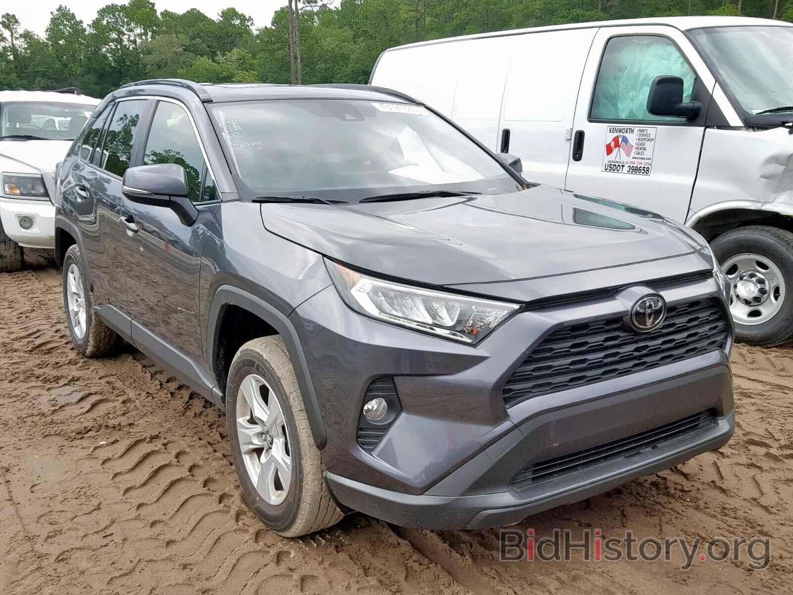 Фотография JTMW1RFV9KD011945 - TOYOTA RAV4 XLE 2019