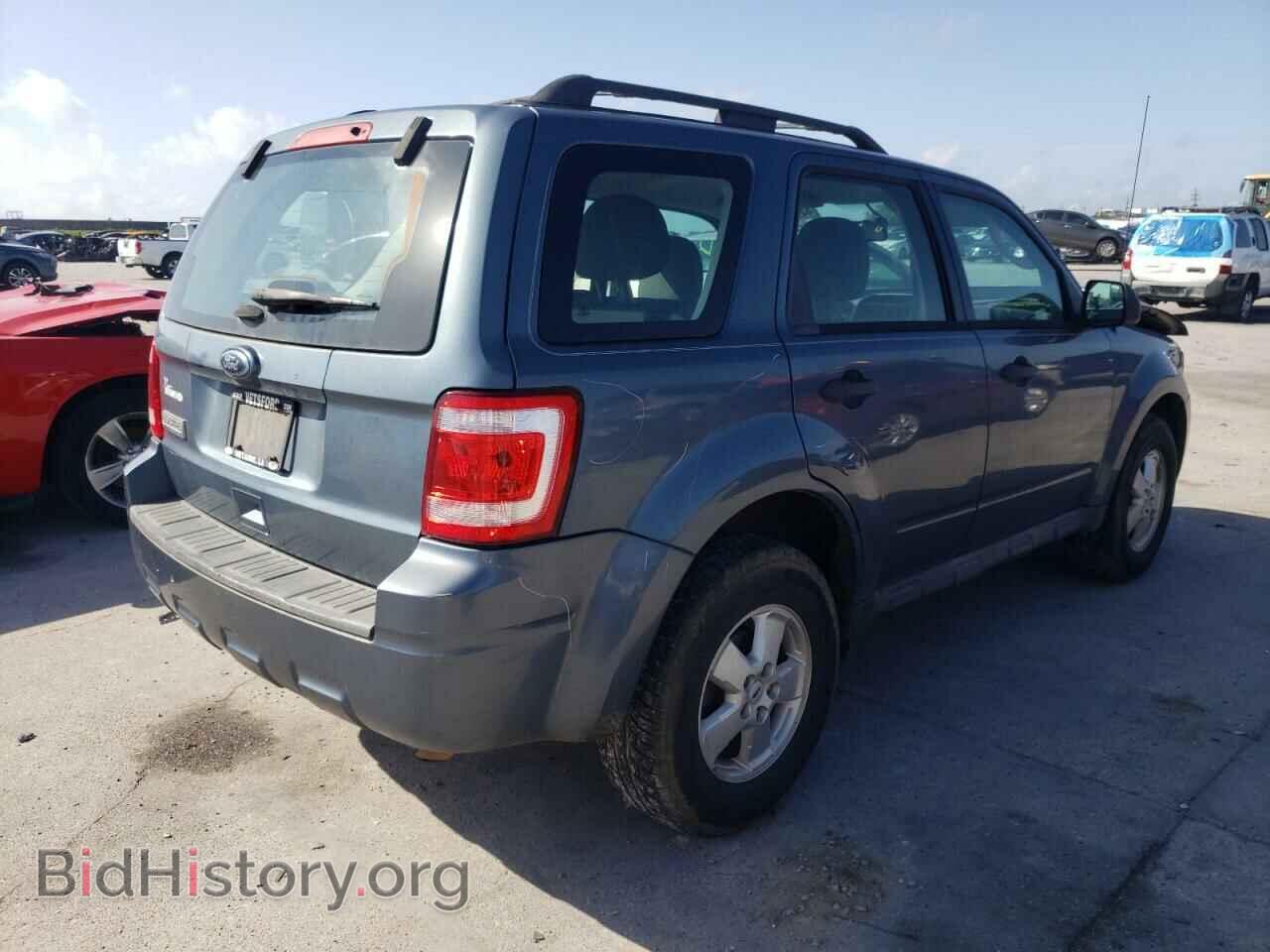 2011 FORD ESCAPE - VIN: 1FMCU0C70BKB44001 - Фото 4