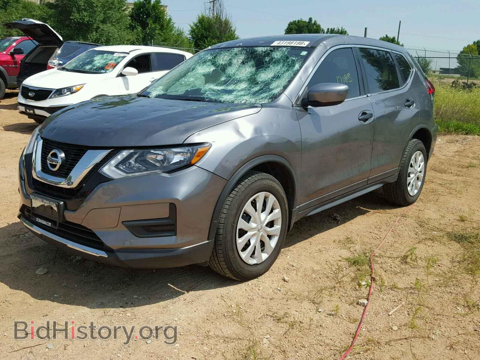 2017 NISSAN ROGUE S - VIN: KNMAT2MV2HP538098 - Фото 2