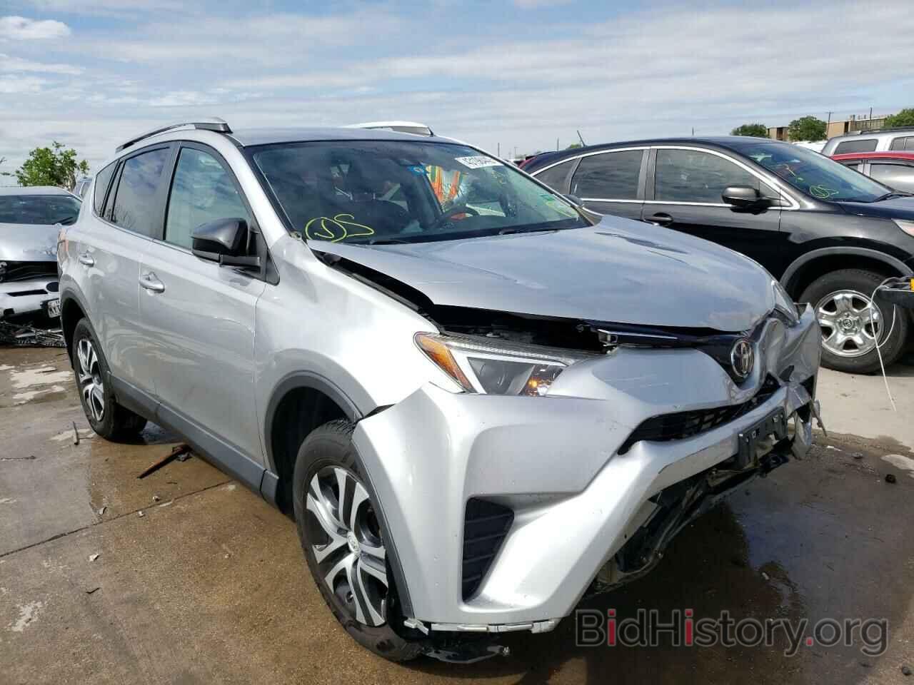 Photo 2T3ZFREV4HW374973 - TOYOTA RAV4 2017