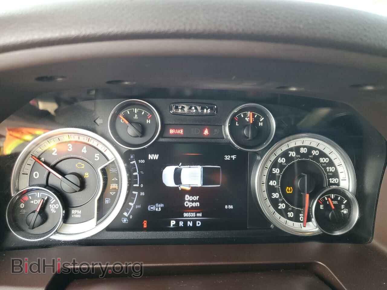 2016 RAM All Models - VIN: 3C6UR5DL8GG184951 - Photo 9