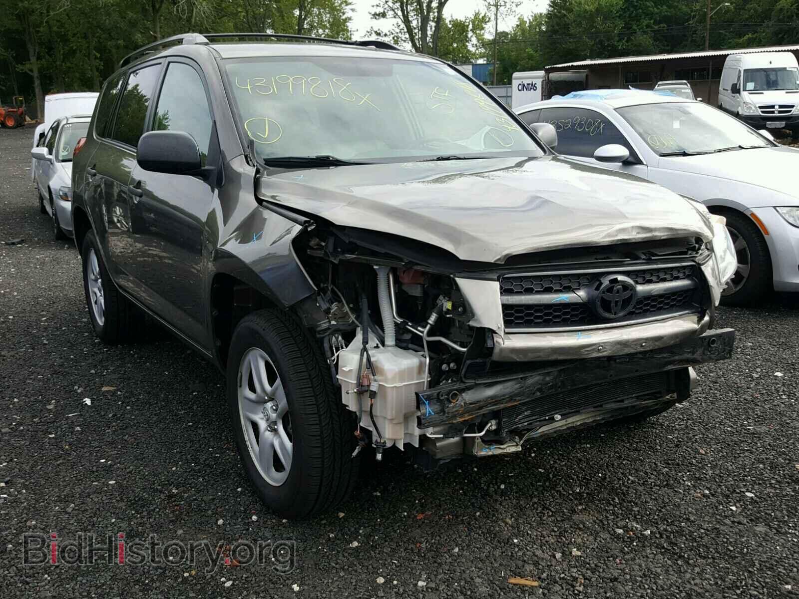 Фотография 2T3ZF4DV0BW071801 - TOYOTA RAV4 2011