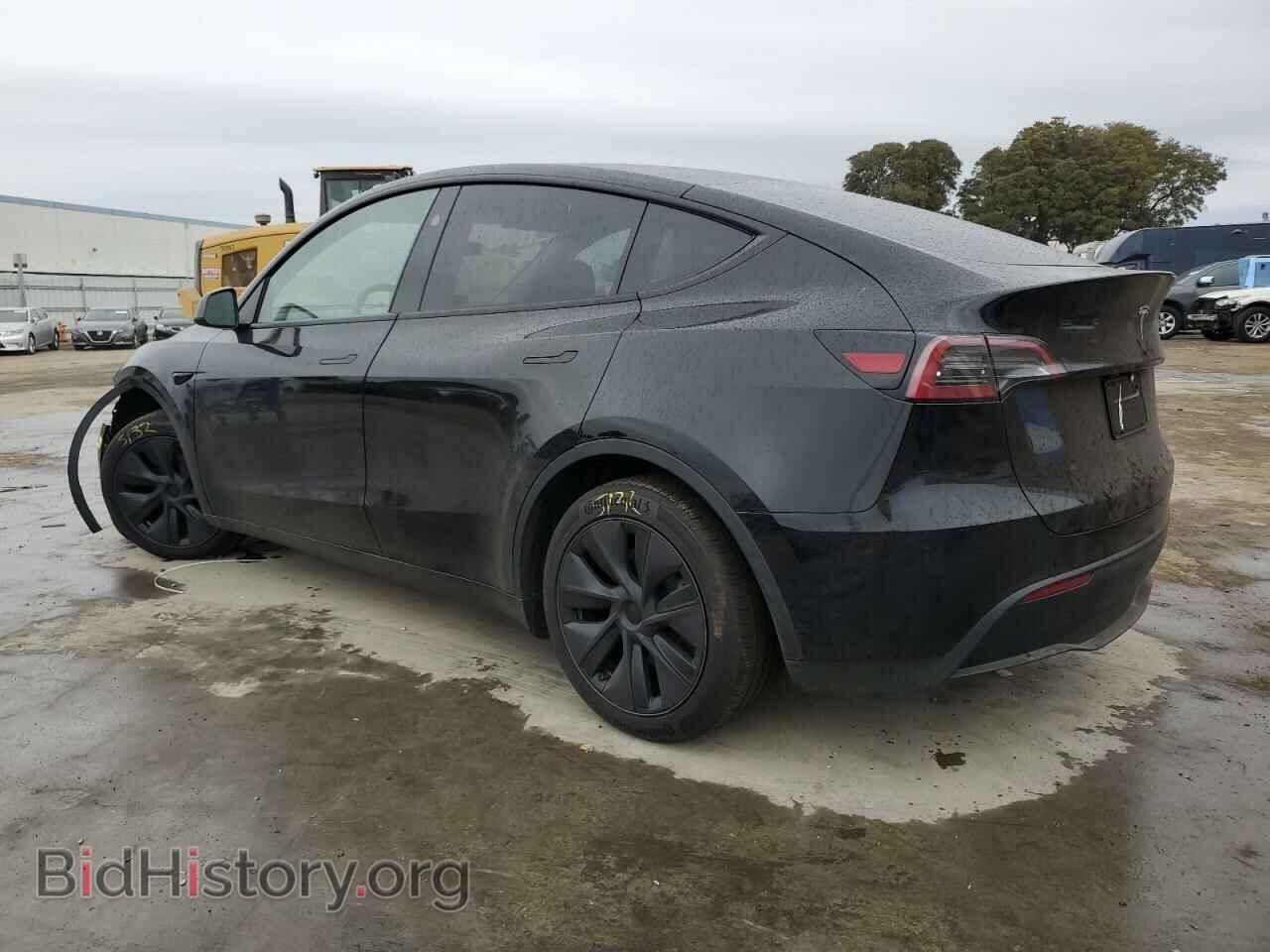 2025 TESLA MODEL Y - VIN: 7SAYGAEE3SF257704 - Фото 2