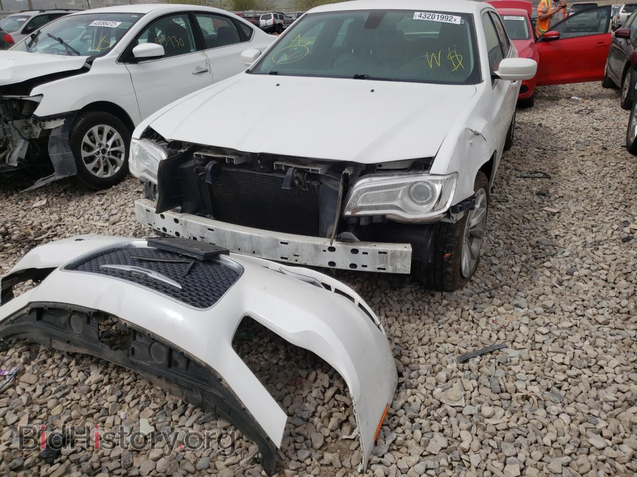 2015 CHRYSLER 300 - VIN: 2C3CCAAG3FH884482 - Фото 9