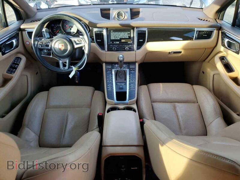 2016 Porsche MACAN (VIN WP1AB2A52GLB58335) — photo 8 of 13