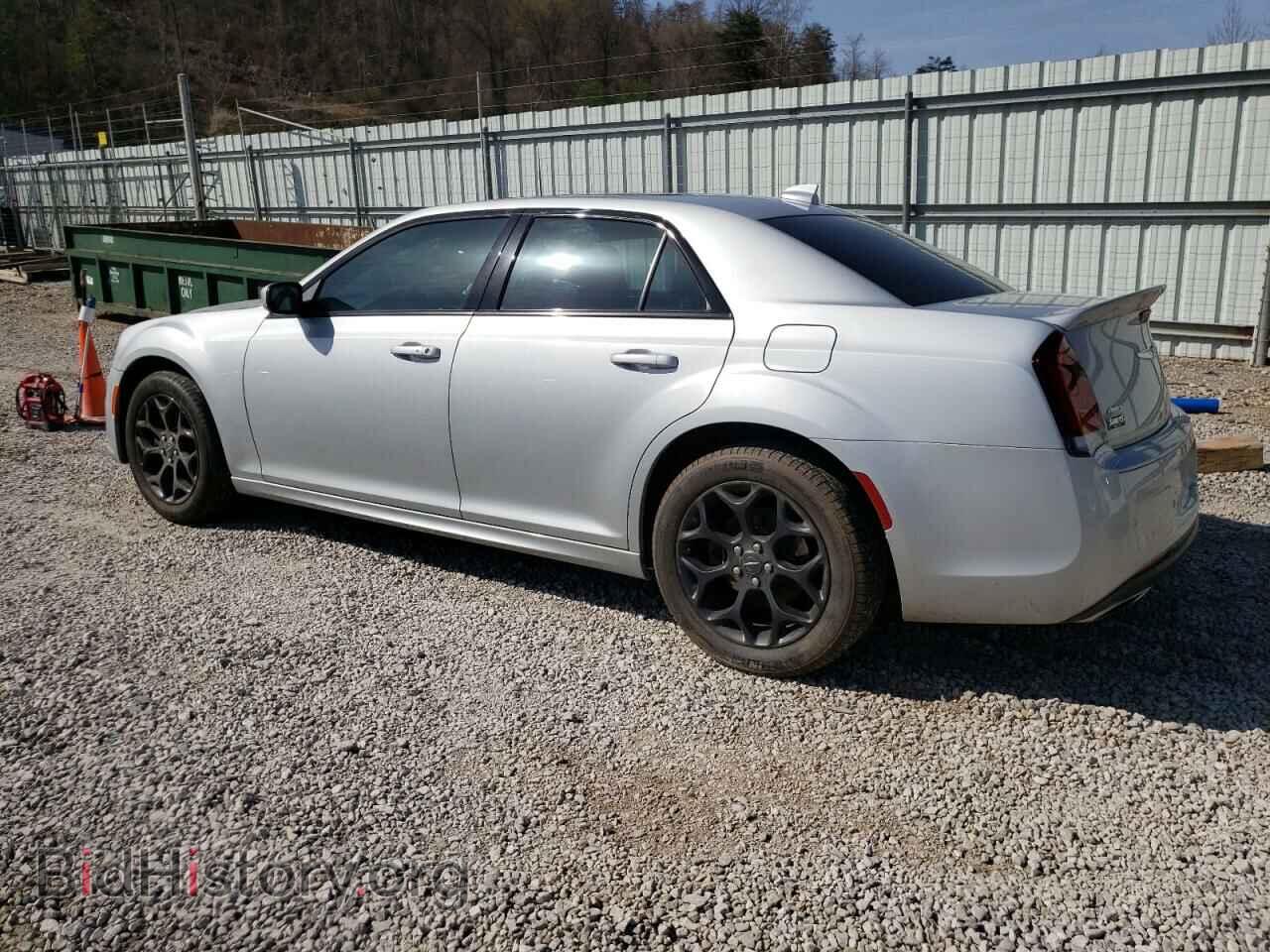 2019 CHRYSLER 300 - VIN: 2C3CCAGG4KH746225 - Фото 2