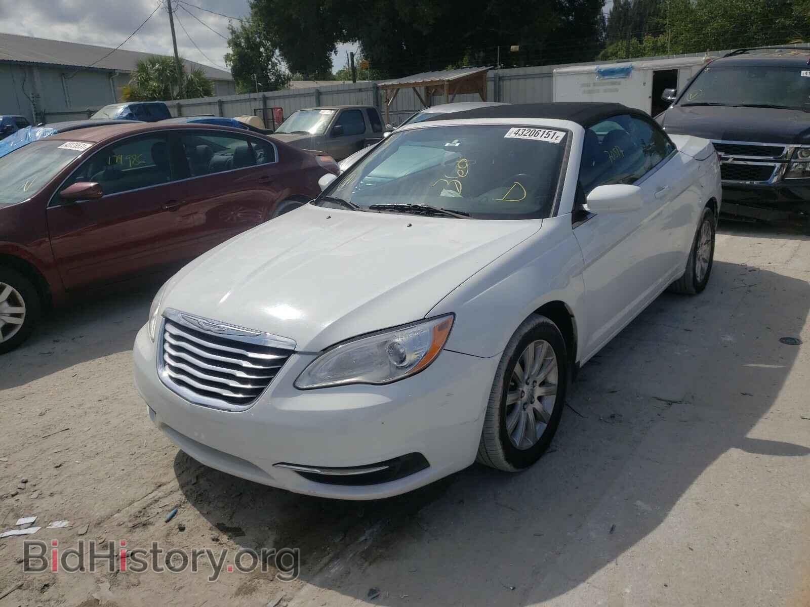 2012 CHRYSLER 200 - VIN: 1C3BCBEB5CN215617 - Фото 2