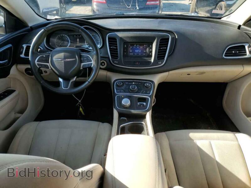 2015 Chrysler 200 (VIN 1C3CCCAB0FN553236) — photo 8 of 12