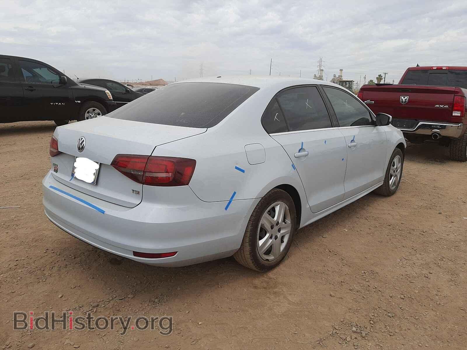 2017 VOLKSWAGEN JETTA - VIN: 3VW2B7AJ1HM285641 - Фото 4