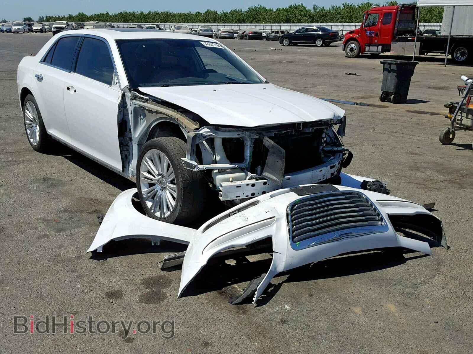 Фотография 2C3CCACG3CH174670 - CHRYSLER 300 2012